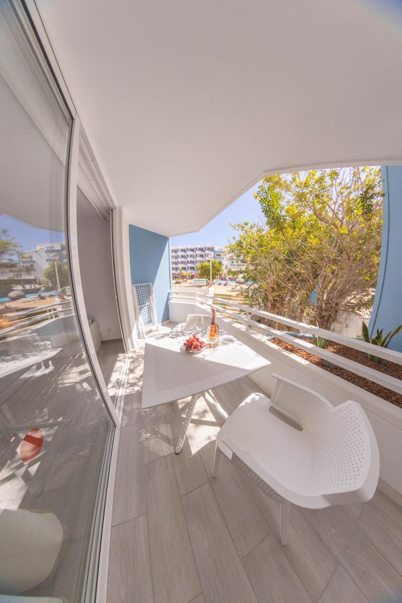 Retreat Oasis Studio Apartment サンミゲル・デ・アボナ エクステリア 写真
